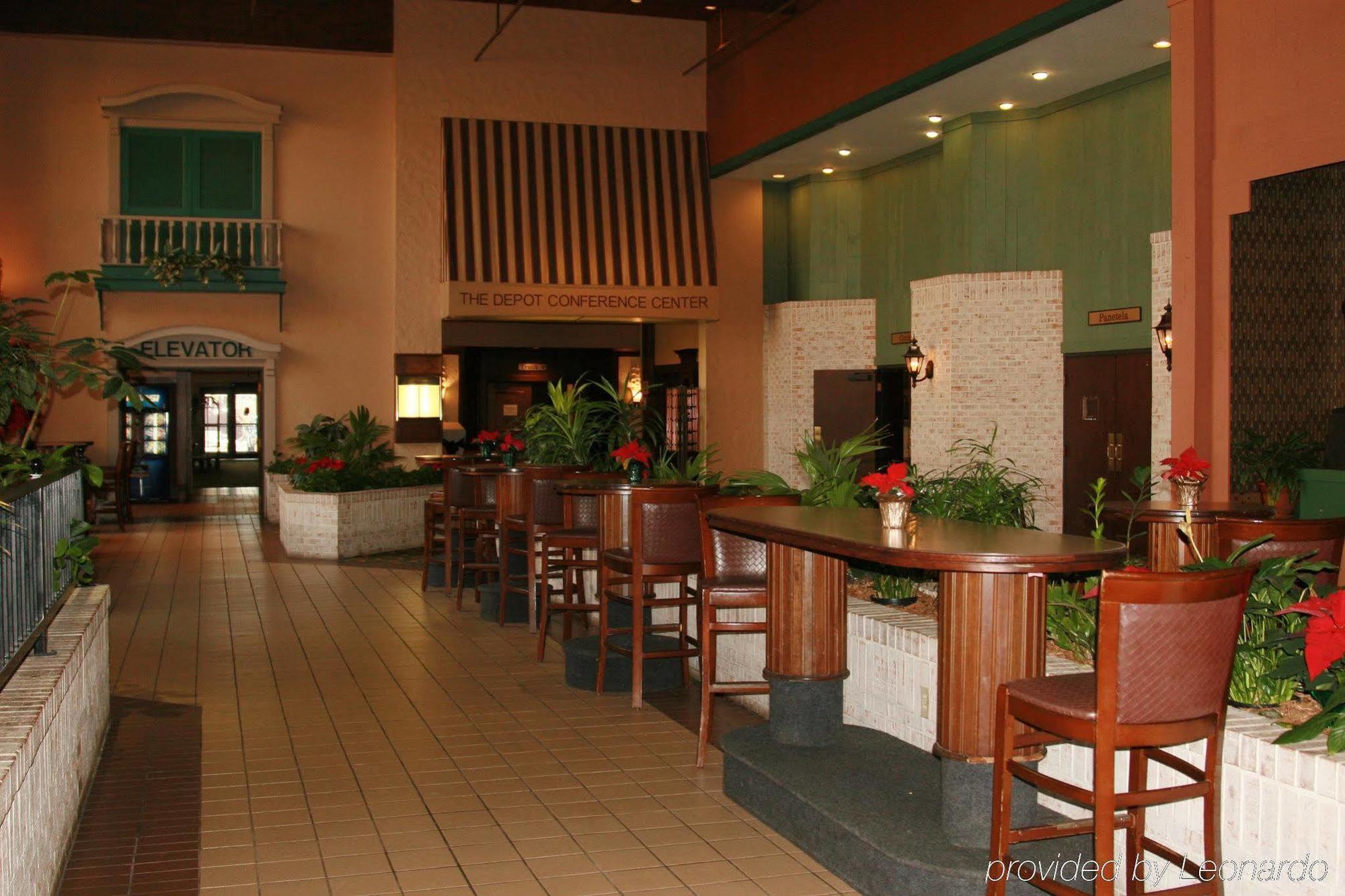 Holiday Inn Perrysburg French Quarter 레스토랑 사진